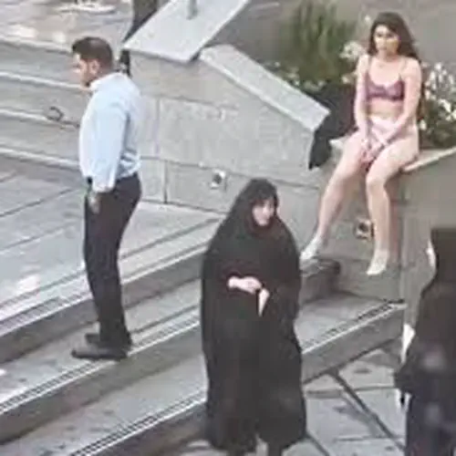 Binnenkort: Bikini babes in Teheran