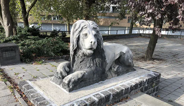 Rotterdam en het raadsel van de vier leeuwen