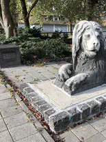 Rotterdam en het raadsel van de vier leeuwen